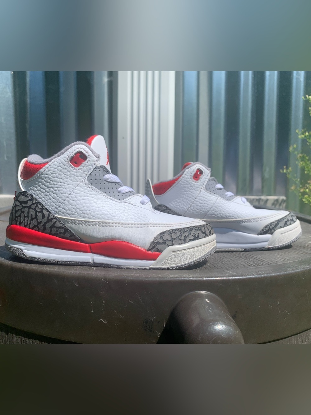 Kids Nike Air Jordan 3 Retro ‘Fire Red’
Nike DM0968-160
Size 9C
